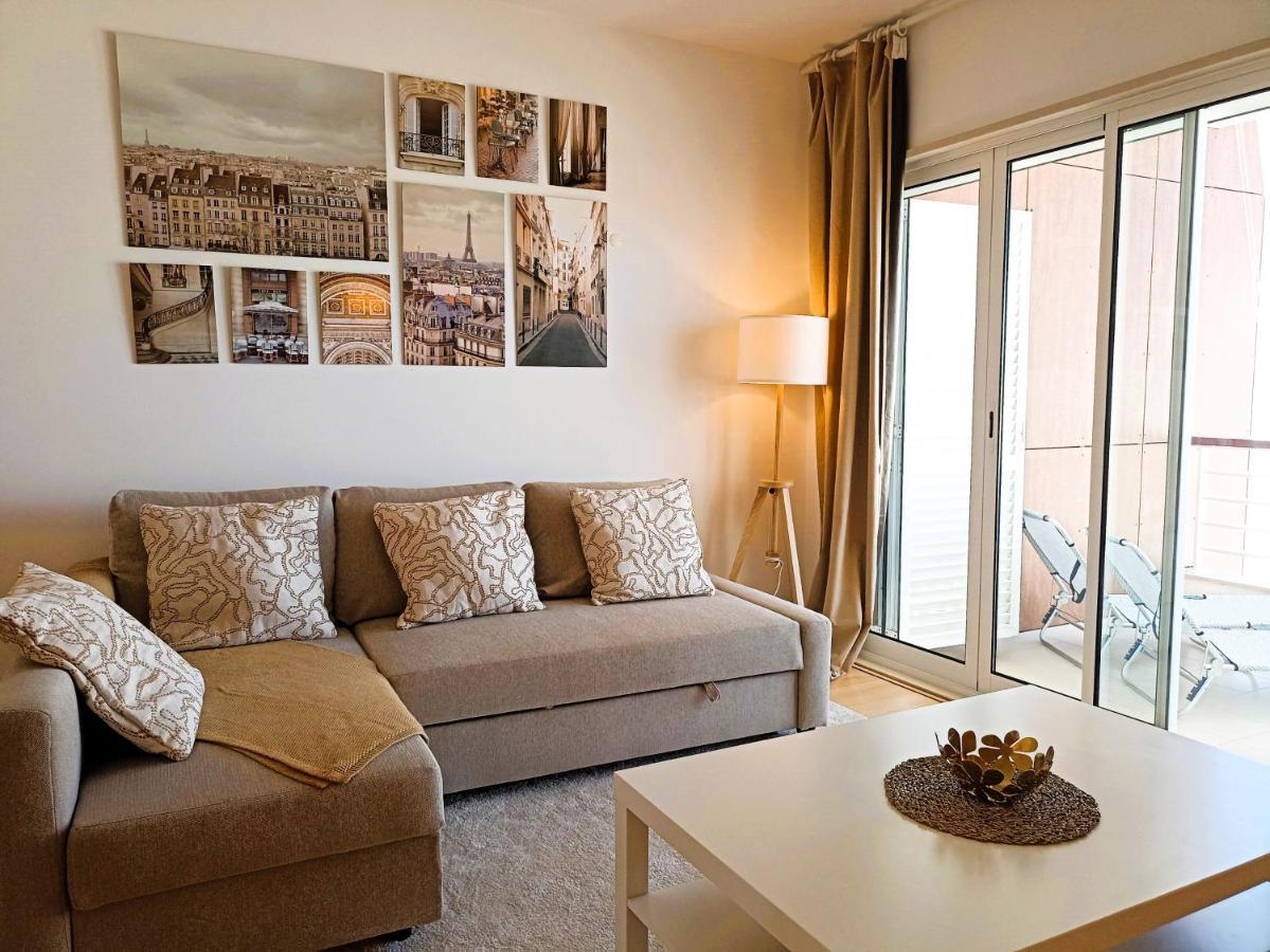 Modern Marina Apartment *